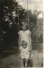 Sisters Thelma and Vivian circa 1928
