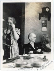 Alice (Smith) Frasier, Ida (Black) Frasier, Grandma Williamson (mother of Raymond Williamson?) - 1939