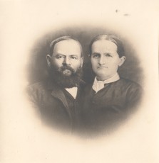 John and Nilla Martinson portrait